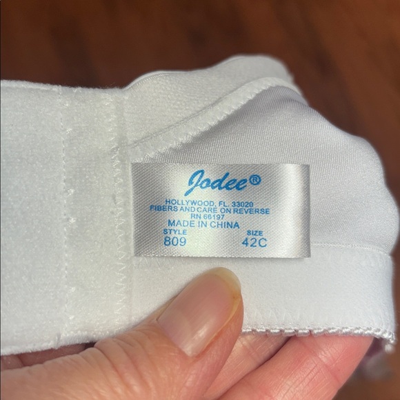 Mastectomy Bra, Jodee, Seamless Molded Camisole Bra, White, 42C - Picture 7 of 10